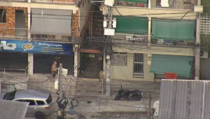 Milícia em Rio das Pedras instala portões e cobra taxas por chaves para moradores