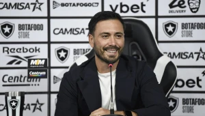 Davide Ancelotti surpreende com bom português, explica relação com o pai e enaltece Botafogo