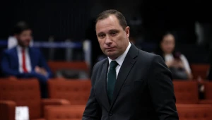 Bolsonaro enxugou documento e presidente da Câmara não seria preso, diz Cid