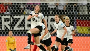 Eurocopa Feminina: Alemanha e Suécia vencem e assumem primeiras posições do Grupo C