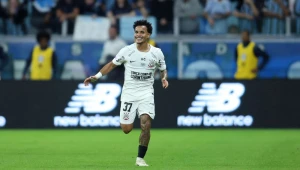 Corinthians domina o Grêmio e vai para a pausa da Copa na parte de cima da tabela