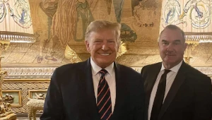 Com apoio de Trump, governador sanciona mapa eleitoral no Missouri