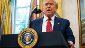 Trump descarta retirar tarifas de 145% sob produtos da China e oferece ajuda para Índia e Paquistão