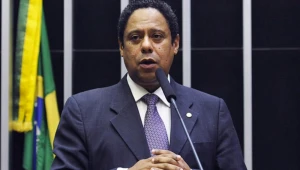 ‘Todo ato é legítimo, mas devemos respeitar a Constituição’, diz Orlando Silva