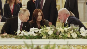 Criticado por ida à Rússia, Lula tenta voltar da China com vitória econômica