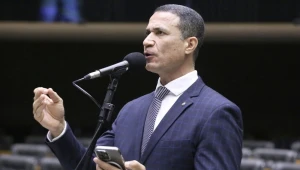Deputado Coronel Assis critica influência da ONU nas escolas cívico-militares