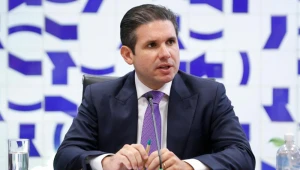 Motta afirma que Casa dará prioridade às medidas do governo federal para proteger economia contra tarifaço