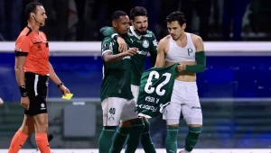 Palmeiras vive ‘noite mágica’, faz 4 a 0 na LDU e vai à final da Libertadores
