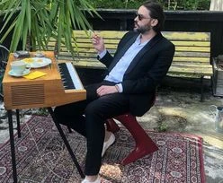 Tomasz Makowiecki kompletnie nagi. Tak wparował do wody
