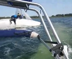 Miedwie. Akcja ratunkowa. Wywrócili się na środku jeziora