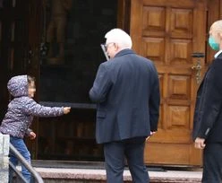 Dziecko wyciągnęło rękę po pieniądze. A Wałęsa? Jego reakcja zaskoczyła wszystkich