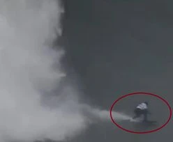 Surferka pokonała gigantyczną falę i ustanowiła rekord Guinnessa. Nagranie robi wrażenie!