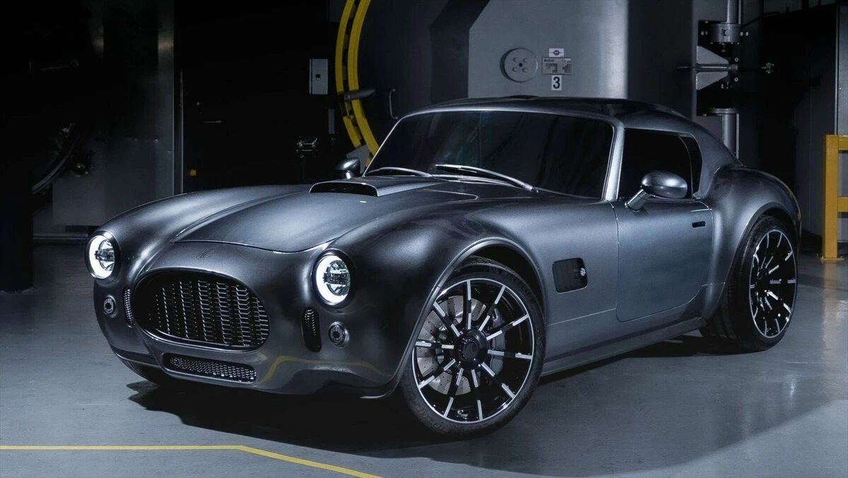マッスルカーの代名詞｢ACコブラ｣に新型｢GTクーペ｣が登場！V8エンジンを搭載したスポーツカーをいま送り出す意味 | ビジネス | 東洋経済オンライン