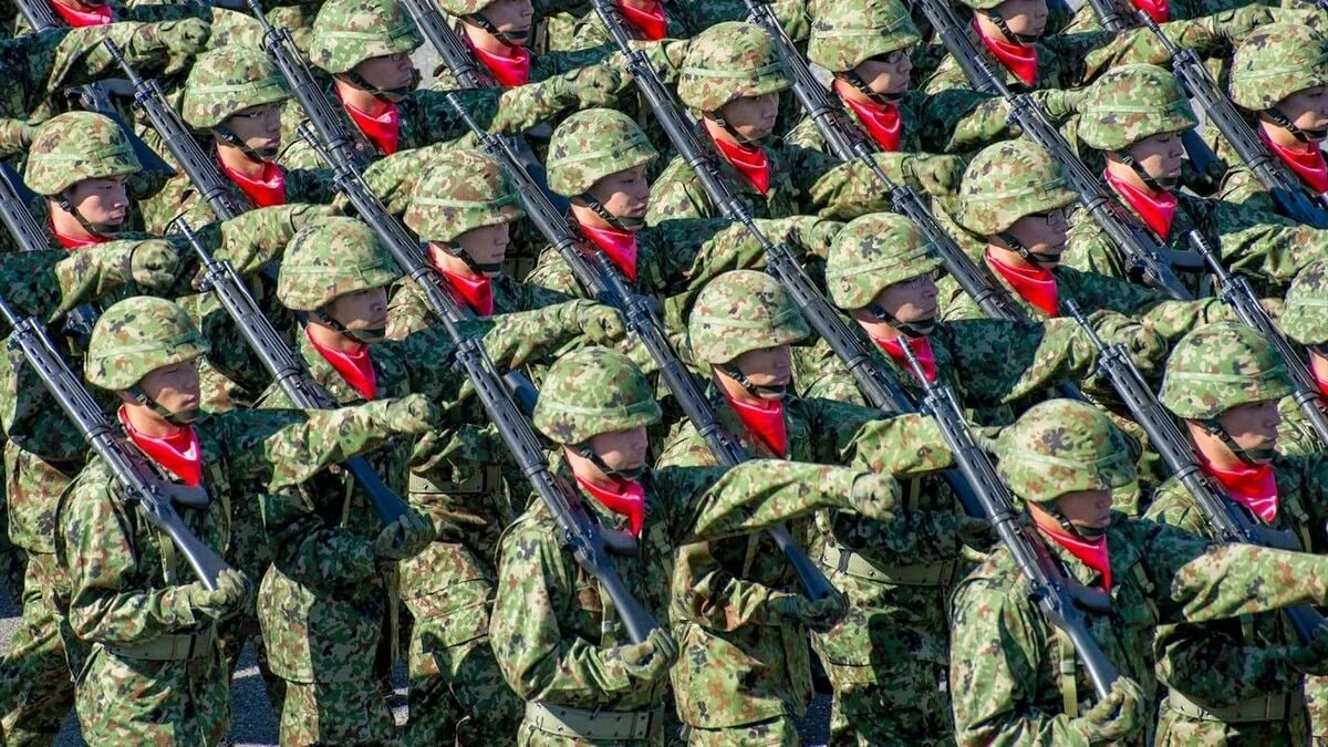 隊員募集強化でも｢自衛隊24万人体制｣はもう維持できない､隊員不足の真の原因は少子化､陸自は10万人削減すべき理由 | 政治・経済・投資 | 東洋経済オンライン