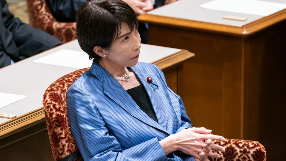 高市首相｢笑顔が消えた瞬間｣に不信感が爆発するワケ…｢