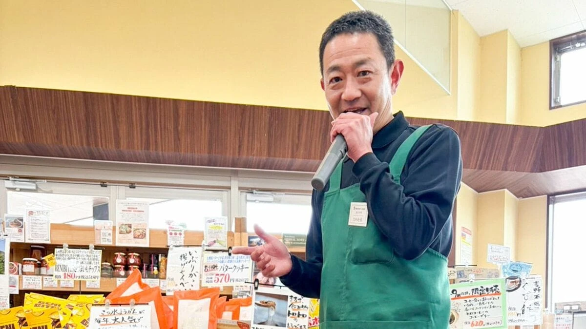 ｢借金4億･倒産寸前｣特売もチラシもやめた…マイク1本から｢16期連続増収｣を果たした