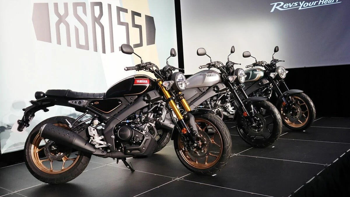 名車｢RZ250｣を感じるカラーに注目…ヤマハの新作ネオレトロバイク｢XSR155｣が排気量を125ccから30cc増やした理由 | ライフ | 東洋経済オンライン