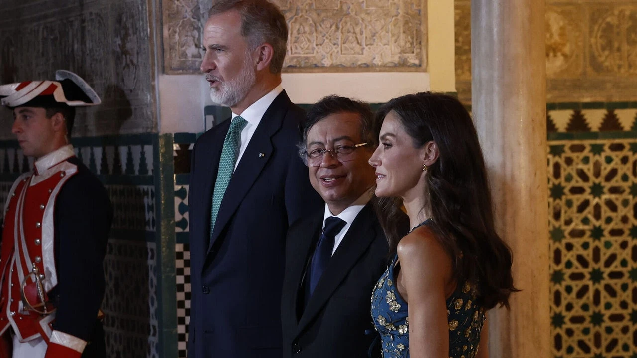 'Espejo Público' analiza el incómodo momento entre Doña Letizia y Gustavo Petro: 