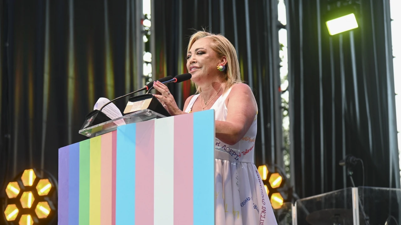 La sorpresa de Anabel Pantoja a Belén Esteban en el pregón del Orgullo de Sevilla: 