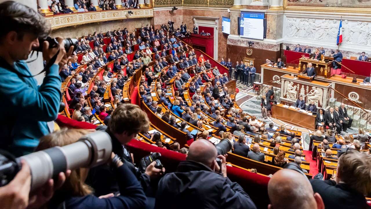 La Asamblea Nacional francesa tumba la iniciativa de Mélenchon para intentar destituir a Macron