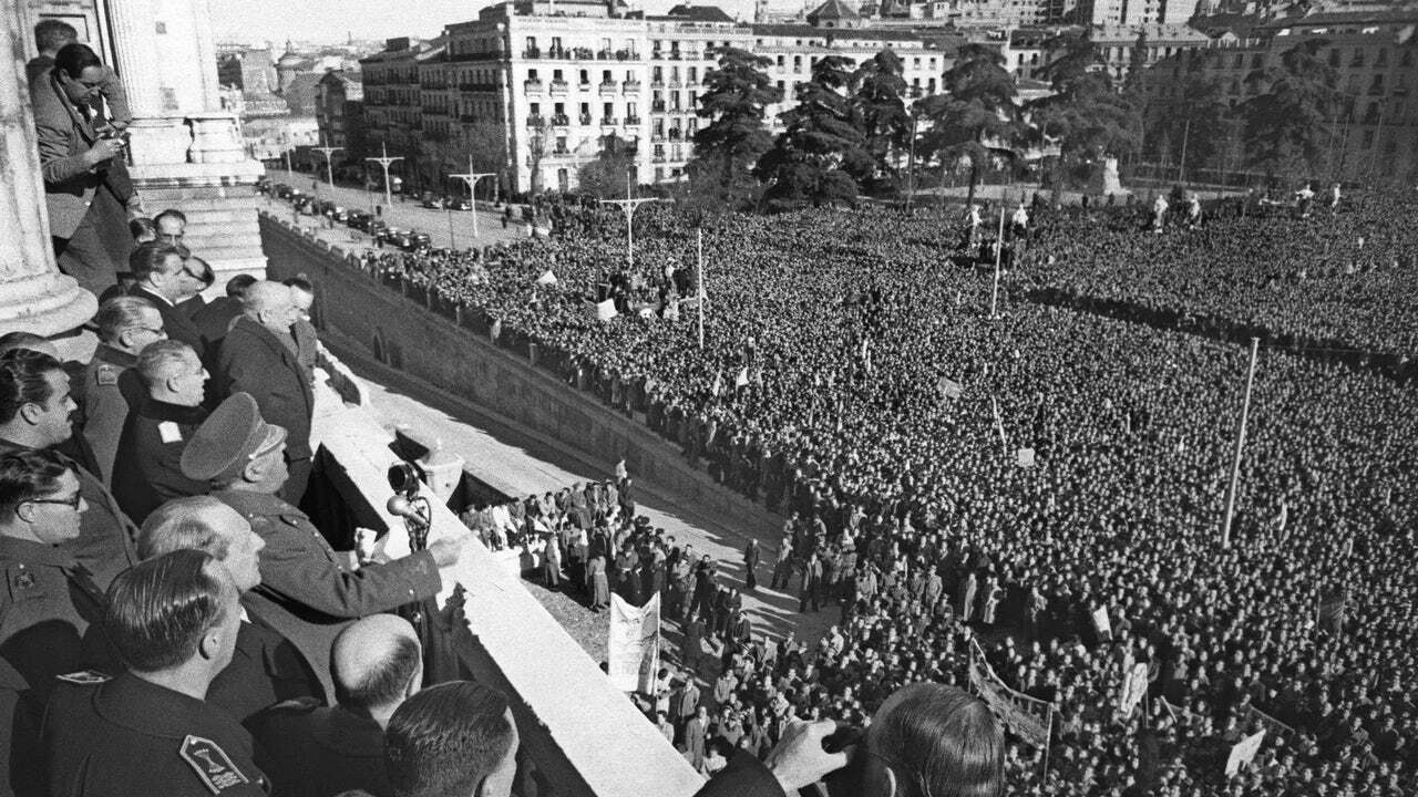 «El Socialista» denunciaba en 1975 «represión contra medios» y «consejos de guerra»