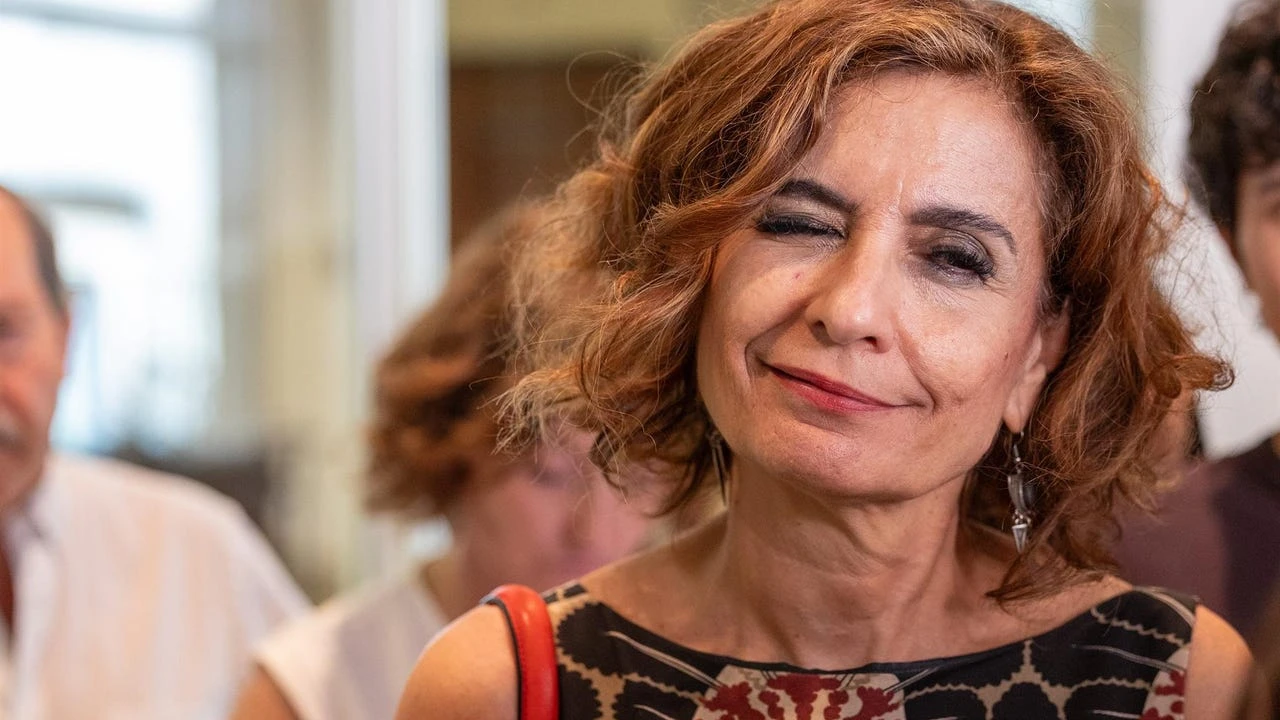 María Jesús Montero se va de vacaciones sin aprobar los Presupuestos de este año y sin empezar con los trámites para los de 2026