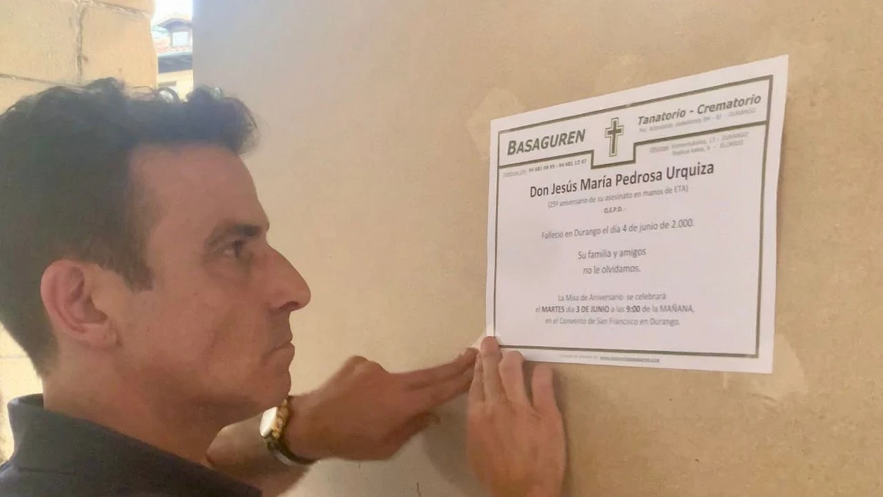 Durango amanece con un “Gora ETA” y el PP responde tapándolo con la esquela del concejal asesinado hace 25 años