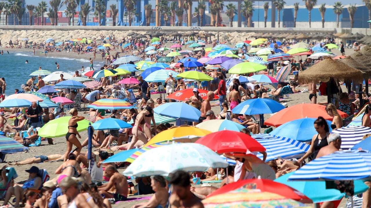 España espera 31 millones de turistas más hasta diciembre, que dejarán unos ingresos de 42.000 millones