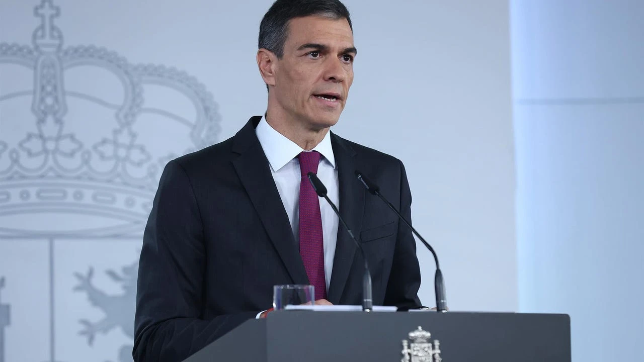 En libertad los dos jóvenes que difundieron datos privados de Pedro Sánchez y varios ministros