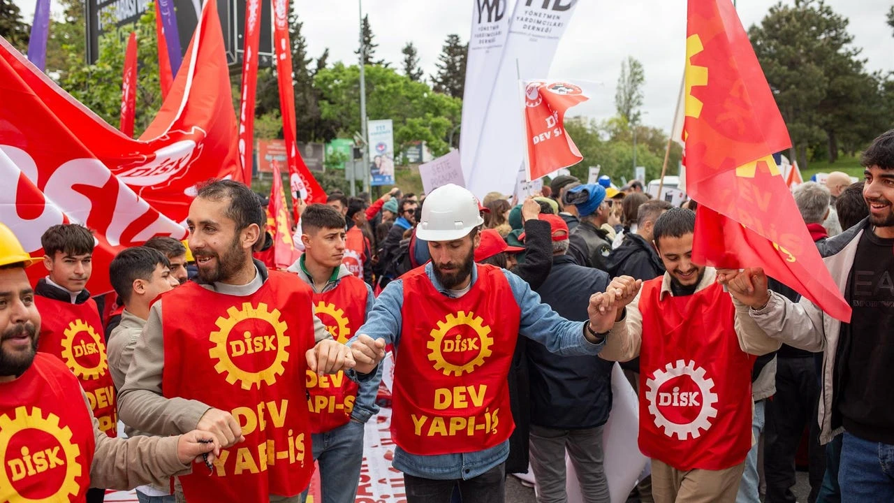Más de 400 detenidos en Estambul por participar en protestas no autorizadas