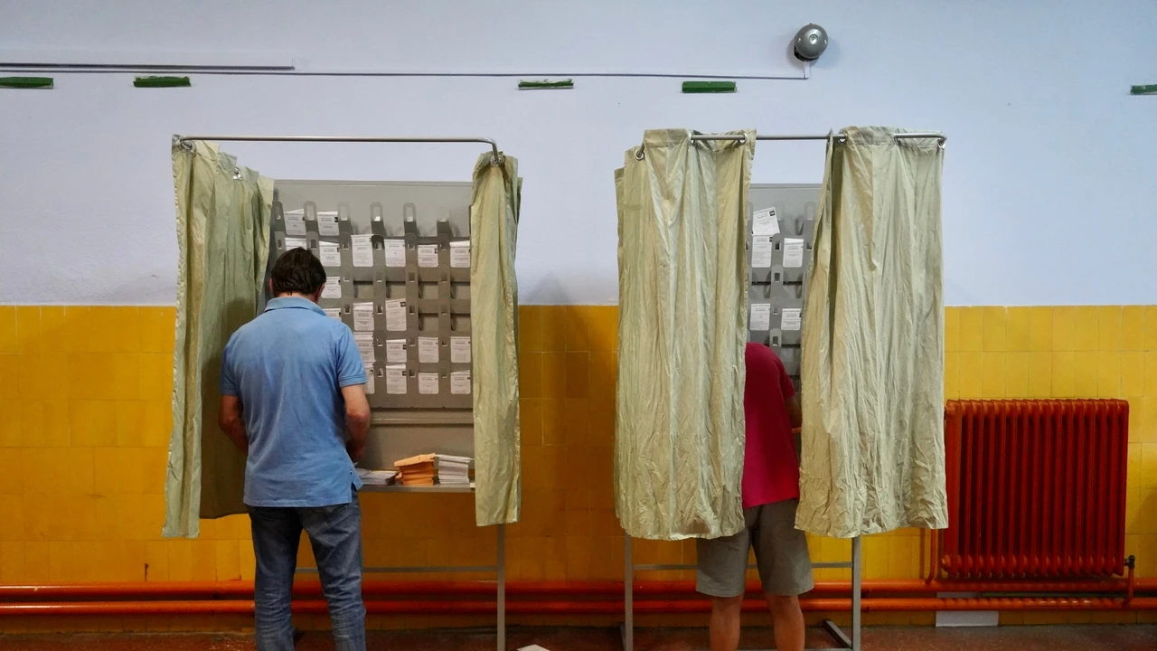 Macroencuesta autonómica (I): corrupción y cloacas arrasan el poder territorial del PSOE