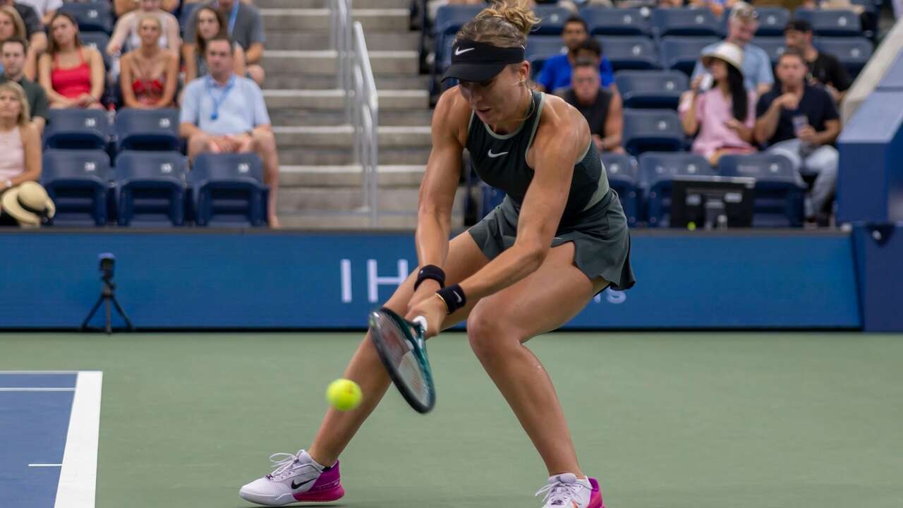 Paula Badosa se deshace en los cuartos del US Open y cae ante Emma Navarro