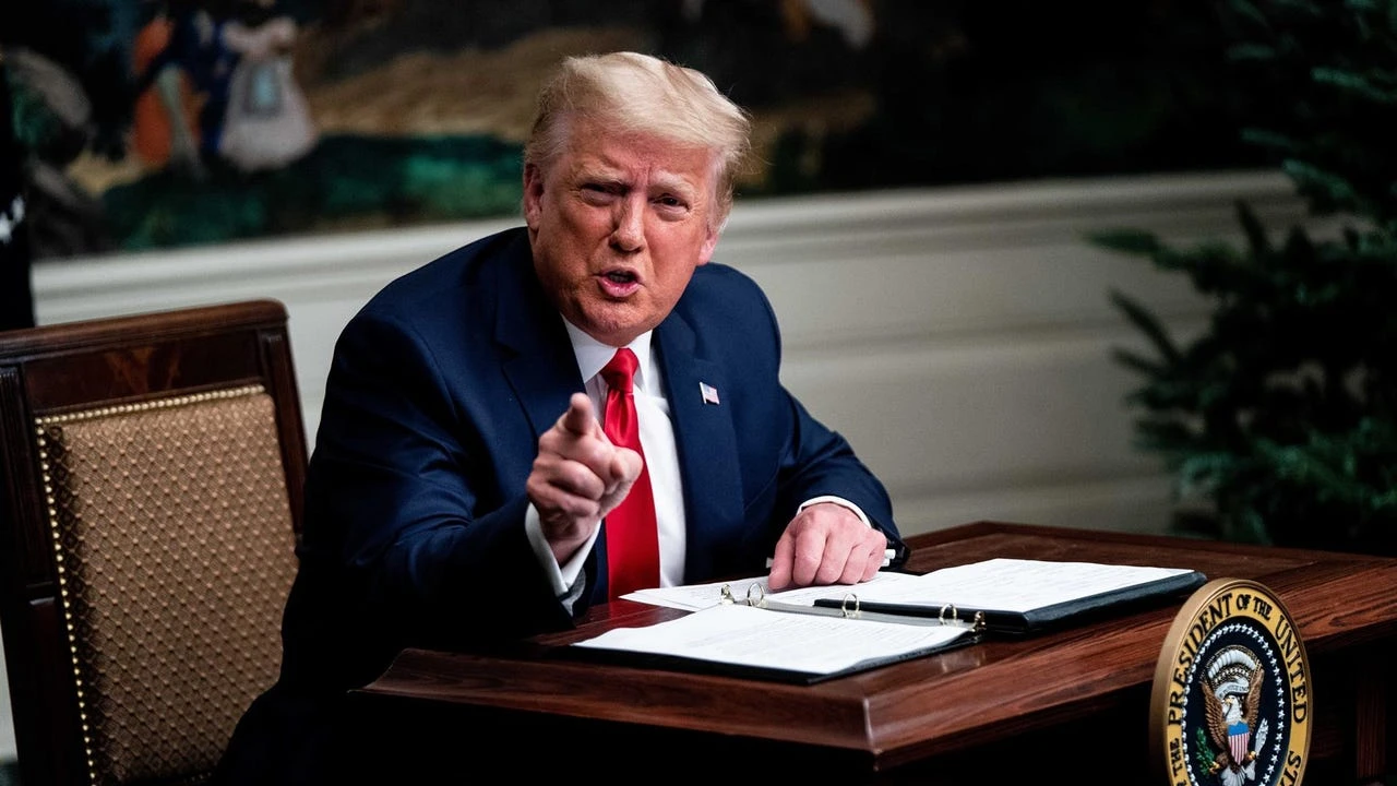 Trump suspende 