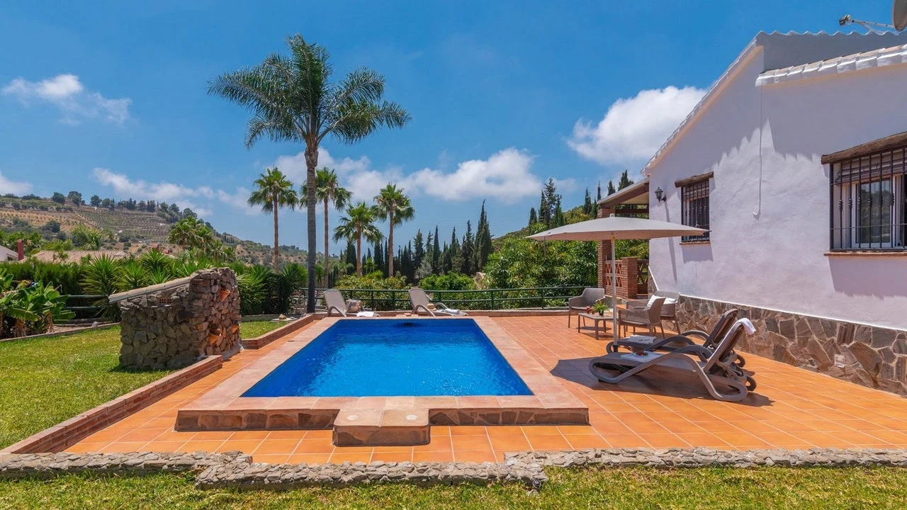 El dueño de un Airbnb retoca unas fotos para exigirle 12.000 dólares a su última inquilina por daños inventados: así ha acabado el pleito