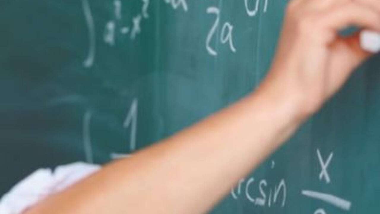 Escándalo en Italia: una profesora abusa sexualmente de varios alumnos menores de 14 años