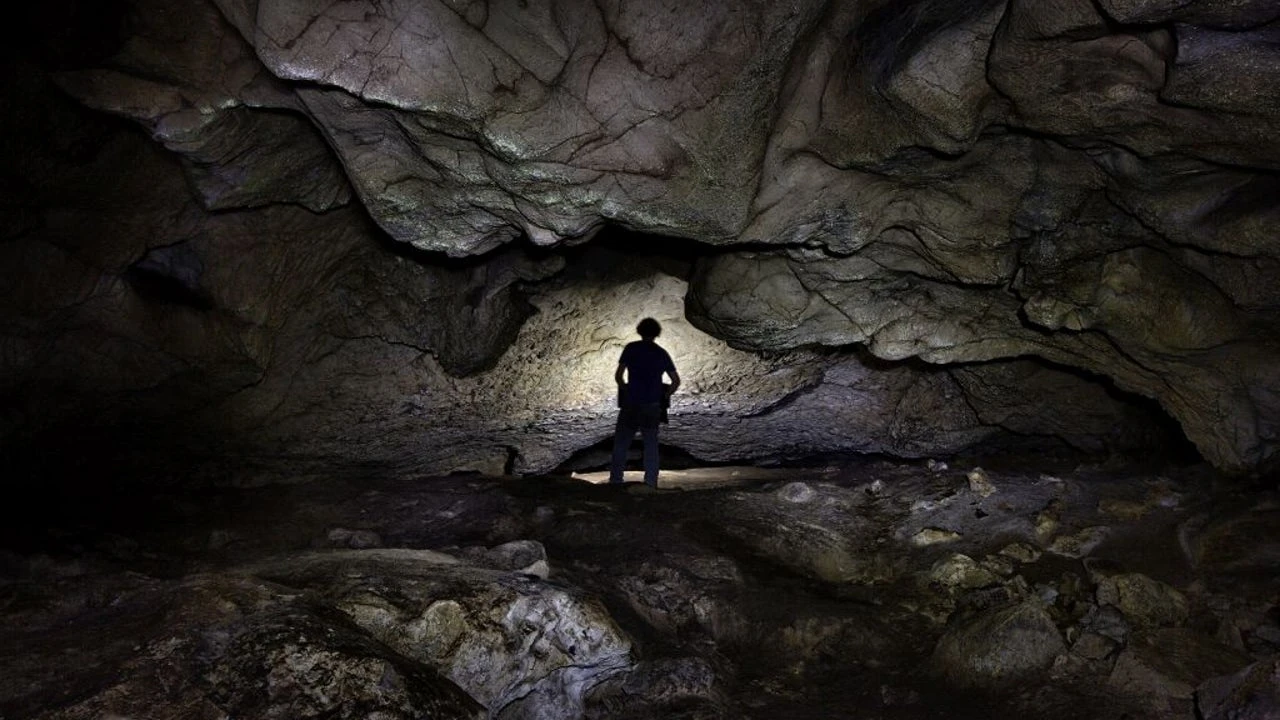 Desapareció 63 días en una cueva y regresó con un descubrimiento científico sorprendente