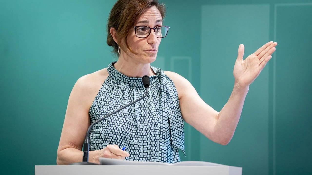 Los sindicatos recuerdan a Mónica García que las negociaciones del Estatuto Marco no han acabado