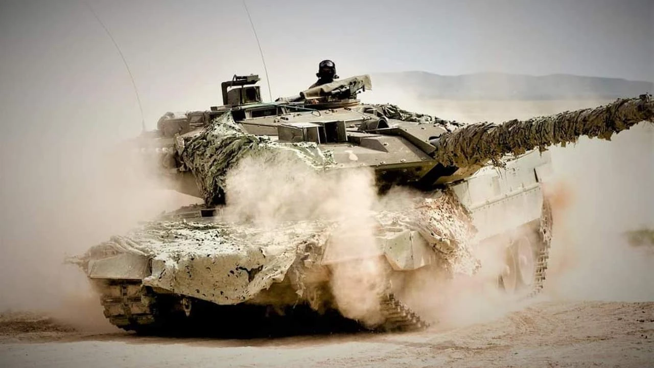 España dispone de uno de los carros de combate más potentes: así es el Leopard 2E