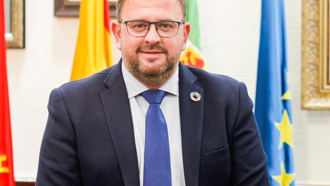 El alcalde de Mérida estalla contra la Real Sociedad: 