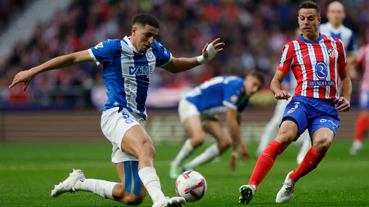El Alavés descarta la continuidad de Abdel Abqar y tres equipos de LaLiga se disputan su fichaje