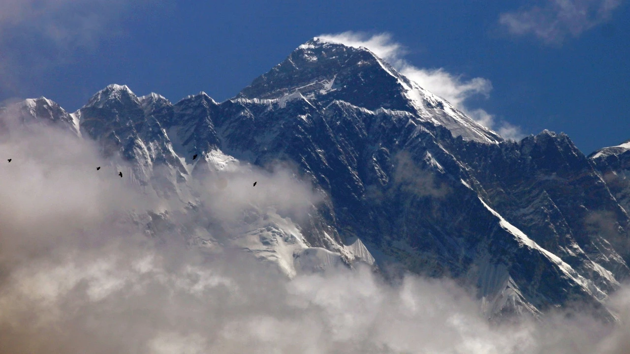 Nepal ha perdido un tercio de hielo de sus montañas en 30 años
