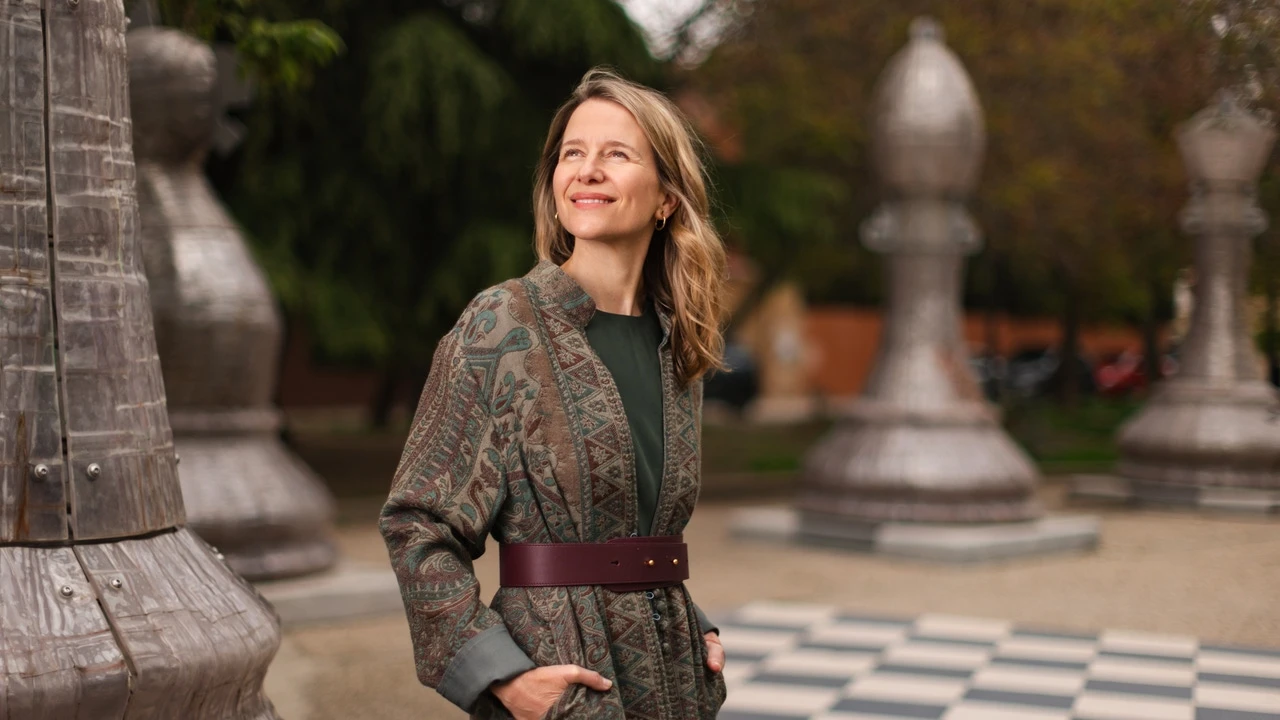 María de León Castillejo: «El suicidio de una influencer me hizo dar un giro a mi trabajo»