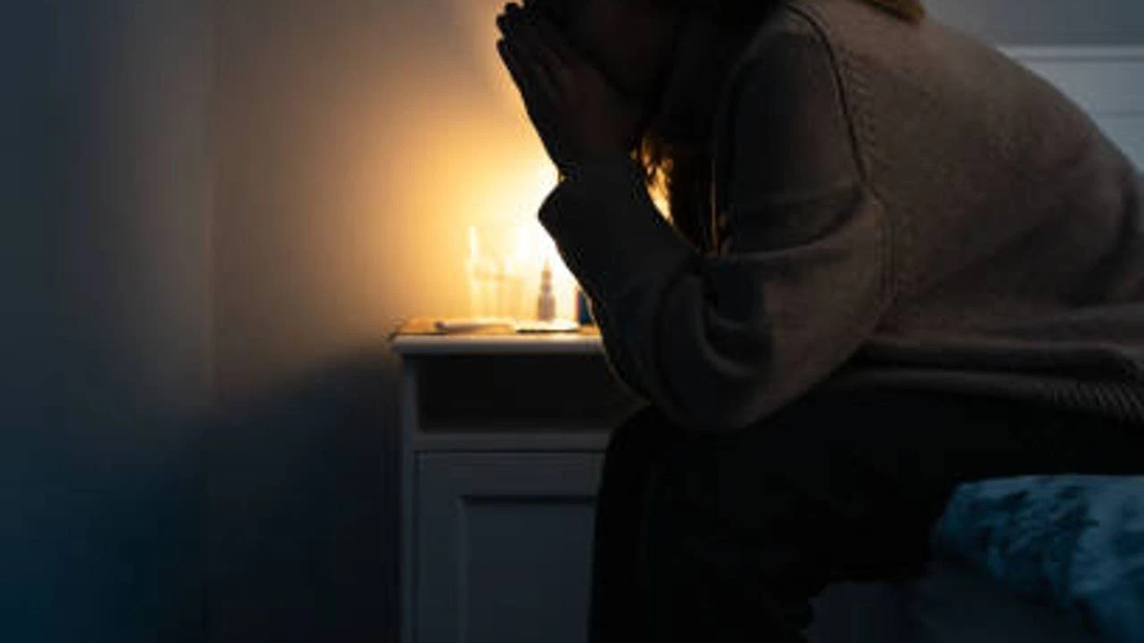 Qué significa soñar con personas de tu familia que han fallecido, según los psicólogos
