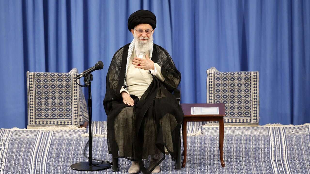 El líder supremo de Irán convoca 