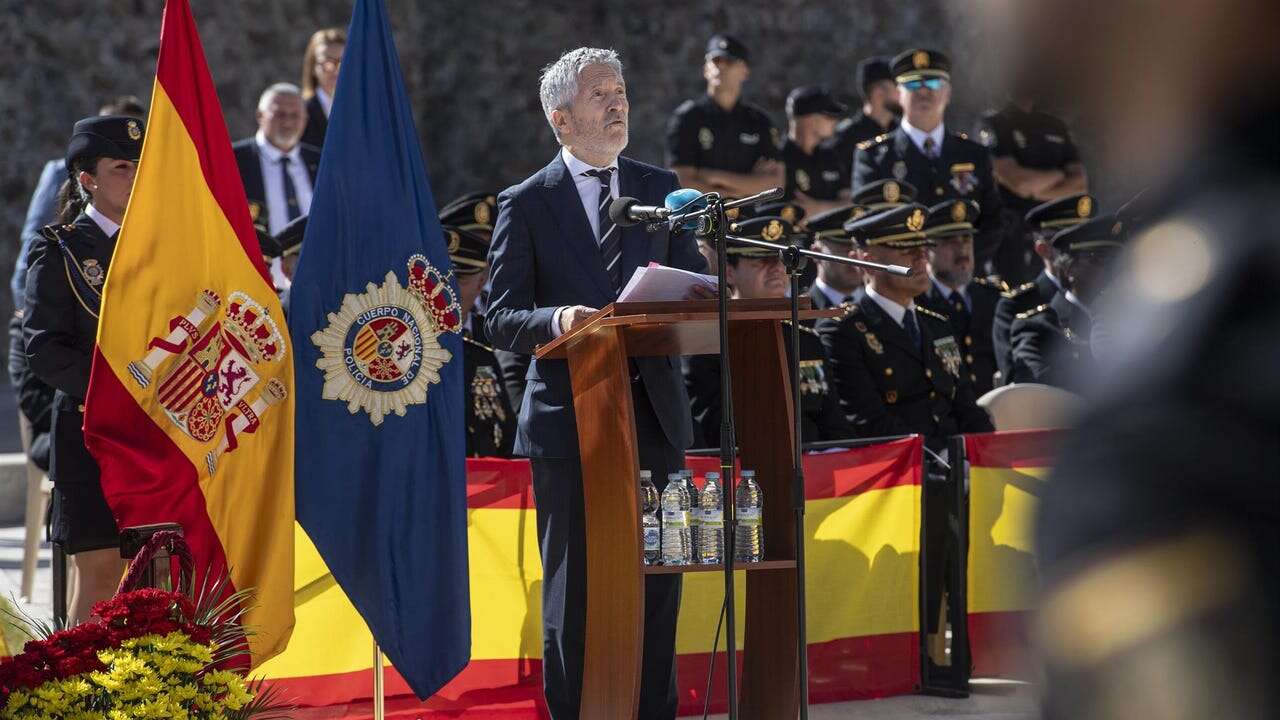 Policías exigen acabar con los 