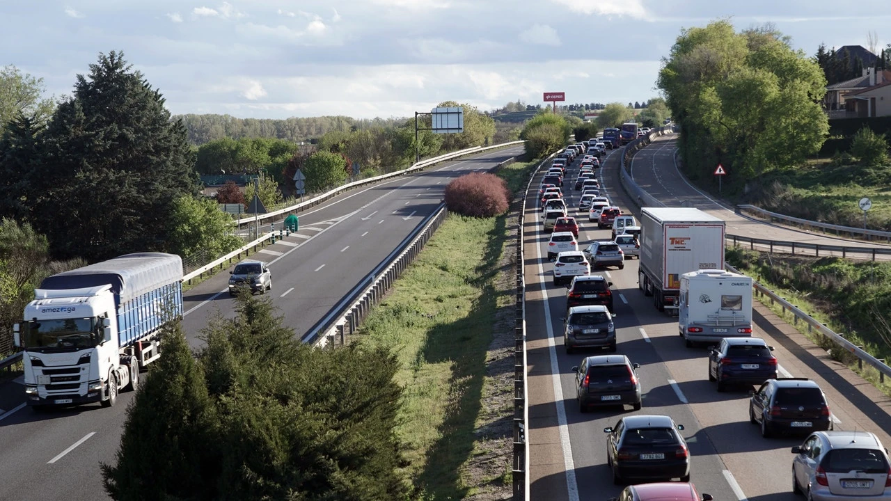 Ascienden a 13 los muertos por accidentes viales en España desde el comienzo de la operación salida de agosto