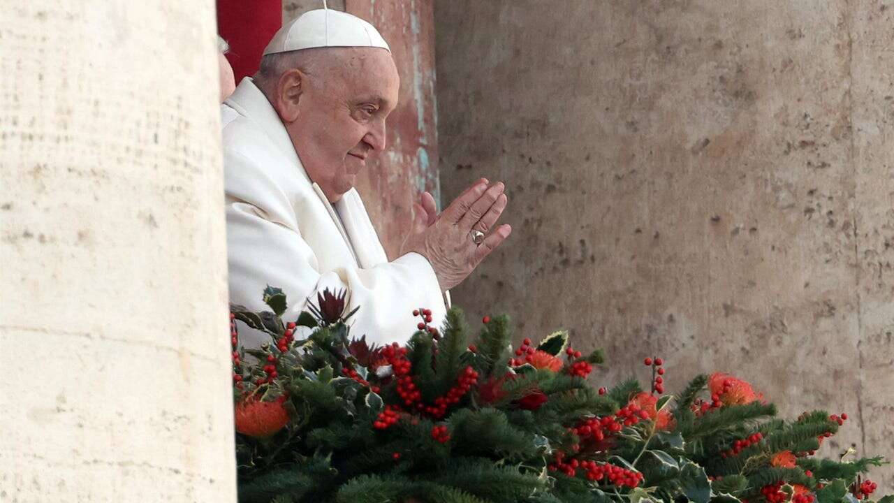 El Papa aconseja a las familias comer juntos y hablar y no estar con el teléfono móvil