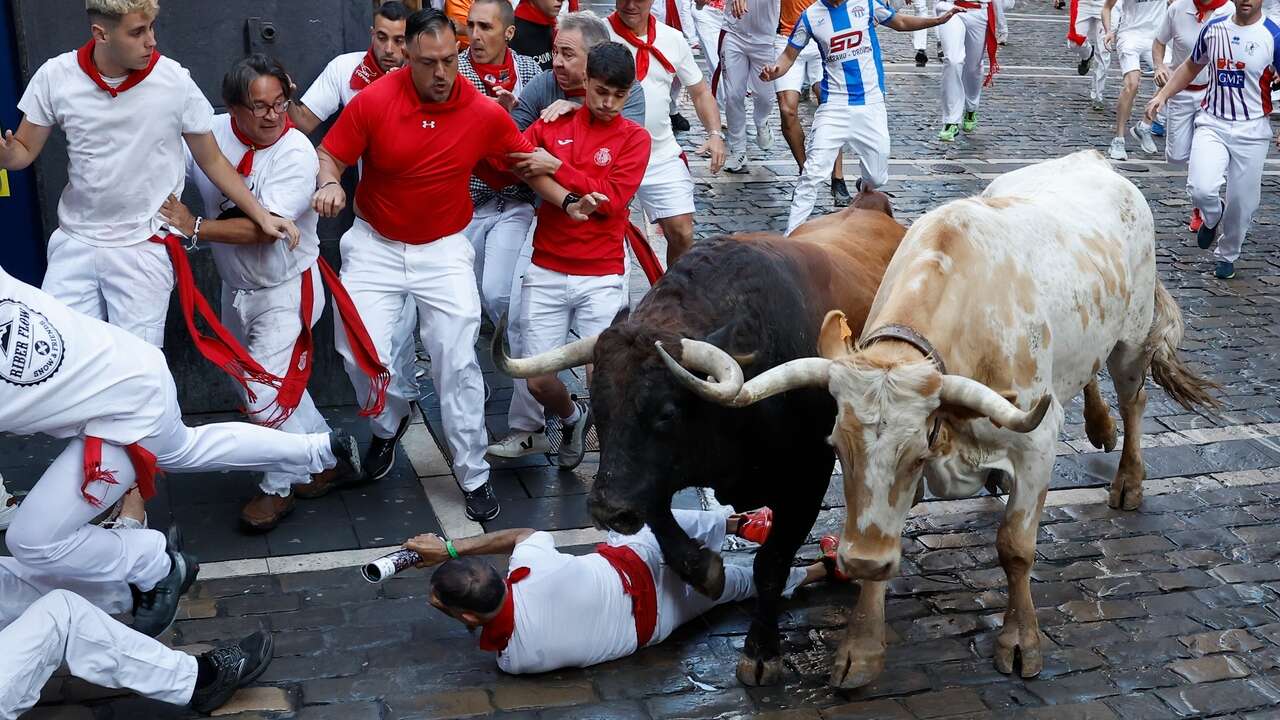 Encierros San Fermín: Los peligrosos Cebada Gago rompen su maldición a golpe de milagro (parte de heridos)