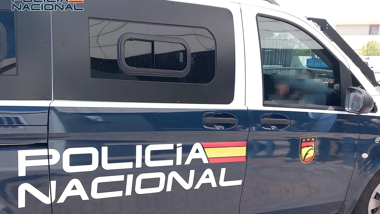 Dos detenidos por amenazar con palos y cuchillos a la mujer a la que habían ocupado el piso en Zaragoza