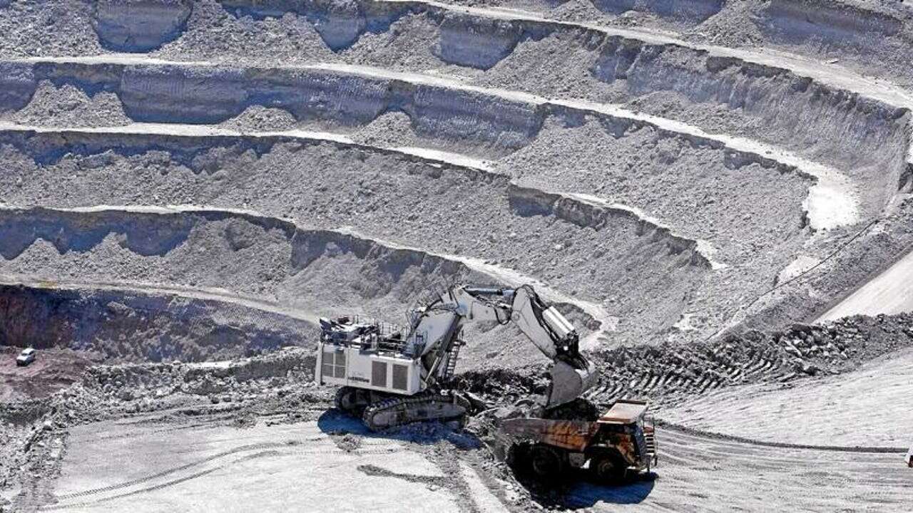 El Gobierno se lanza a la búsqueda de minerales críticos